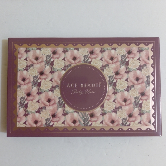 NEW ACE BEAUTÉ Smoky Roses Eyeshadow Palette Full Size - Picture 2 of 5